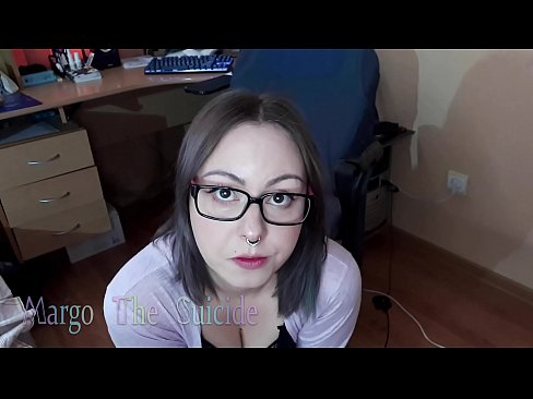 ❤️ 戴眼鏡的性感女孩在鏡頭前深吸假陽具 硬色情 在 zh-tw.sexera.ru ﹏